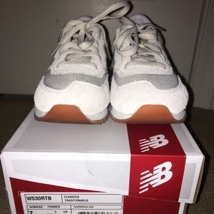 New Balance Sneaker